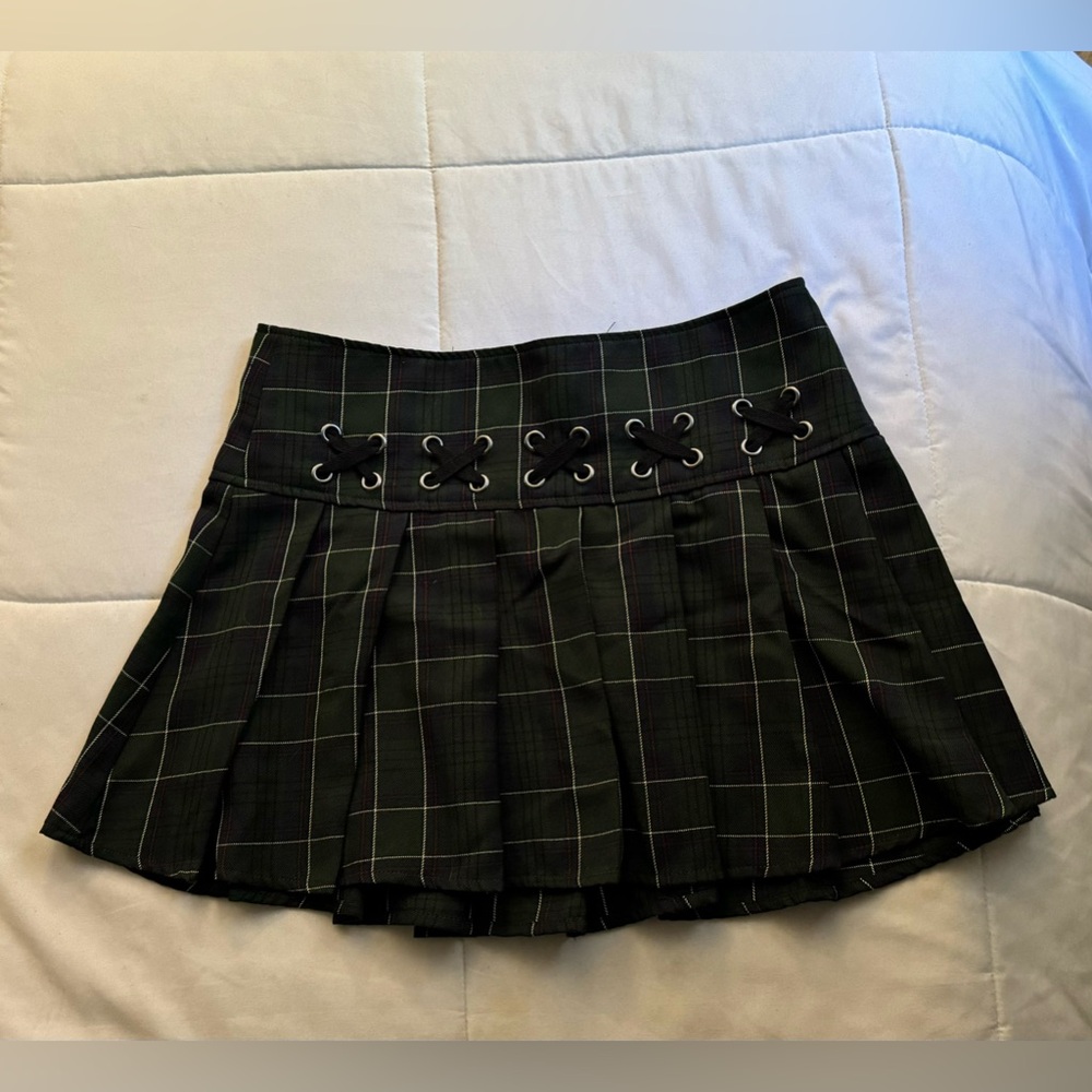 Hot Topic Plaid Pleaded Skirt